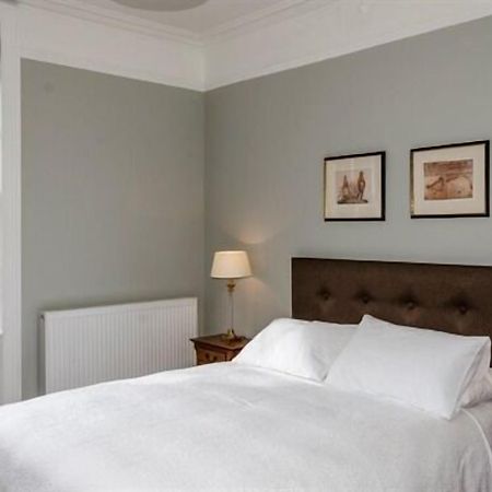 The Lions Bed & Breakfast Newark-on-Trent  Bagian luar foto